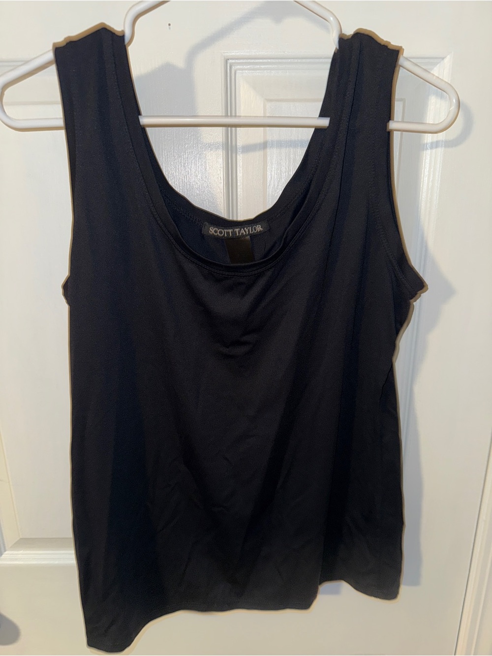 Scott Taylor Women's Black Scoop Neck Tank Top